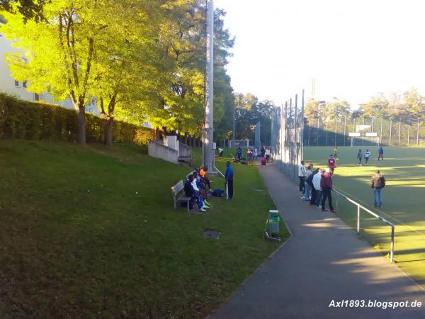 Sportanlage Fürfelder Straße Platz 2 - Stuttgart-Rot