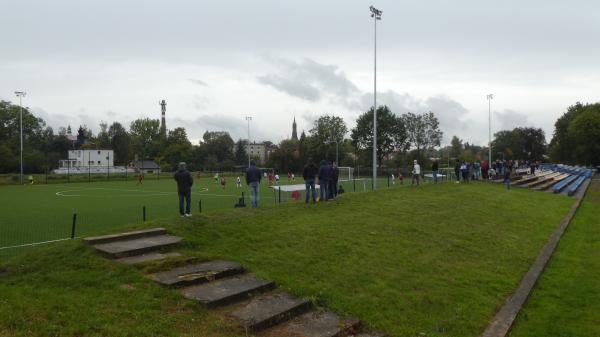 Stadion MOSiR w Lubaniu obok - Lubań