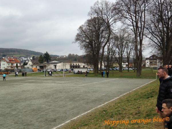 Roquemaure-Stadion Nebenplatz 2 - Ehringshausen