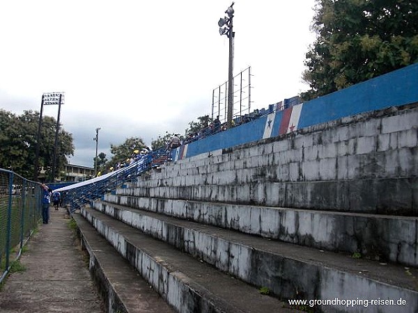 Estadio Javier Cruz - Ciudad de Panamá