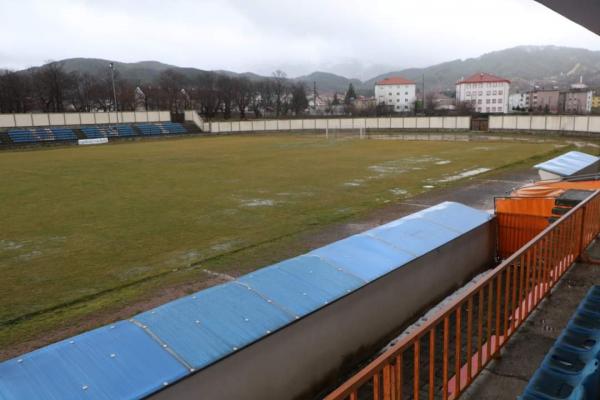 Stadiumi Ismail Xhemali - Pukë
