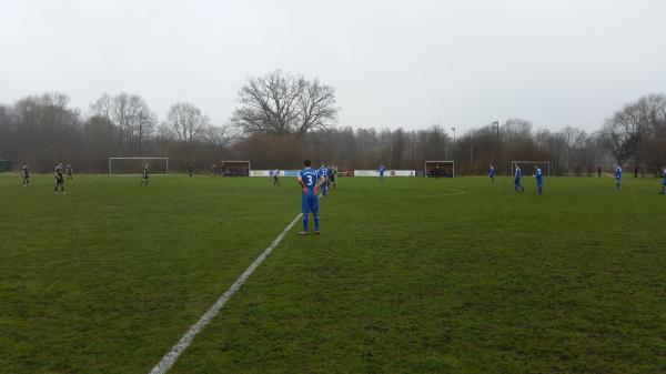 Sportplatz Schulstraße - Struvenhütten