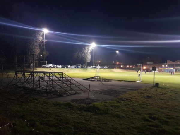 Sportplatz am Dorfgemeinschaftshaus - Bliedersdorf