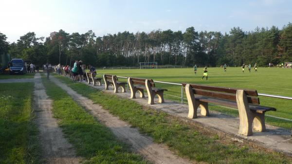 Sportanlage am Wald - Röderaue-Frauenhain