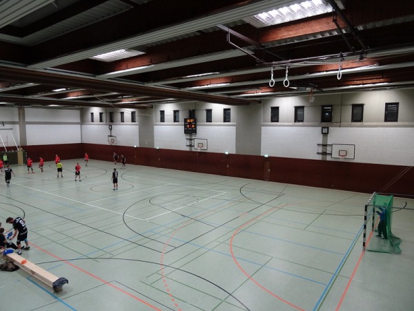 Sporthalle der Carl-Benz-Realschule - Düsseldorf-Niederkassel