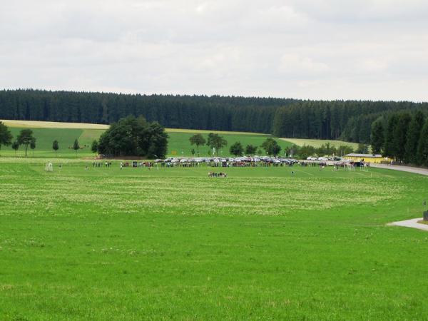 Sportplatz Thumer Straße 2 - Geyer