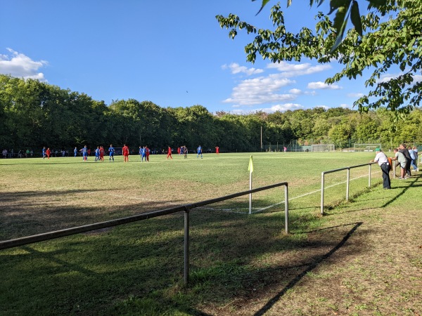 Sportplatz Hesselnberg - Calden-Meimbressen