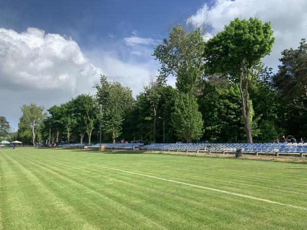 Stadion w  Piaski - Piaski