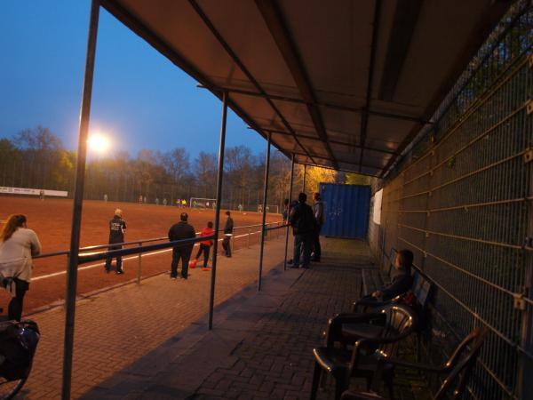 Sportplatz Am Beeckbach - Duisburg-Bruckhausen