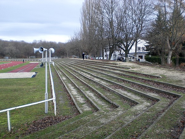 Ernst-Thälmann-Stadion - Zeitz