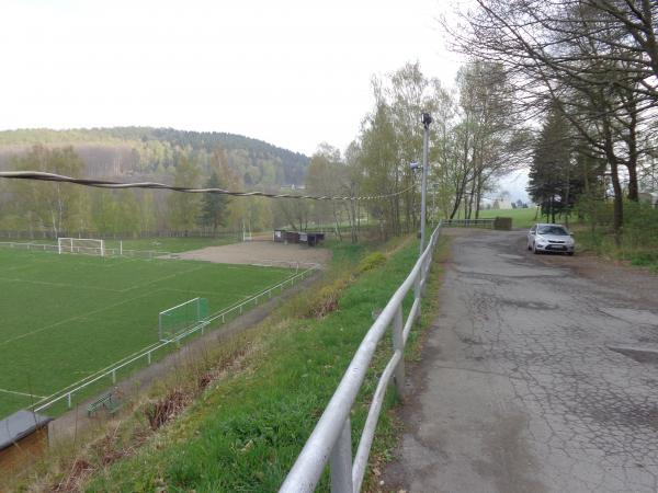 Sportplatz an der Lumbachhöhe - Lauter-Bernsbach