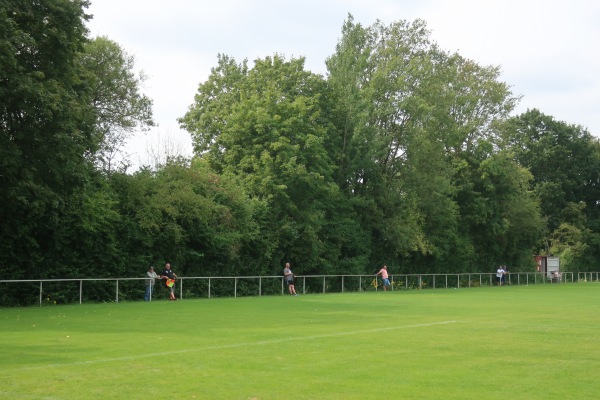 Bezirkssportanlage Weckhoven Platz 3 - Neuss-Weckhoven