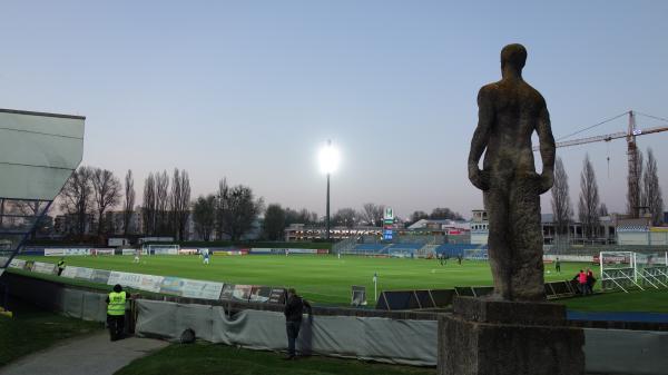 Wiener Neustädter Stadion - Wiener Neustadt