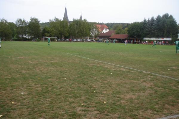 Sportplatz an der Kirche - Brakel-Riesel