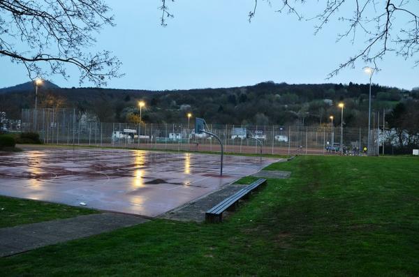 Sportplatz im Schulzentrum Bachem - Bad Neuenahr-Ahrweiler-Bachem
