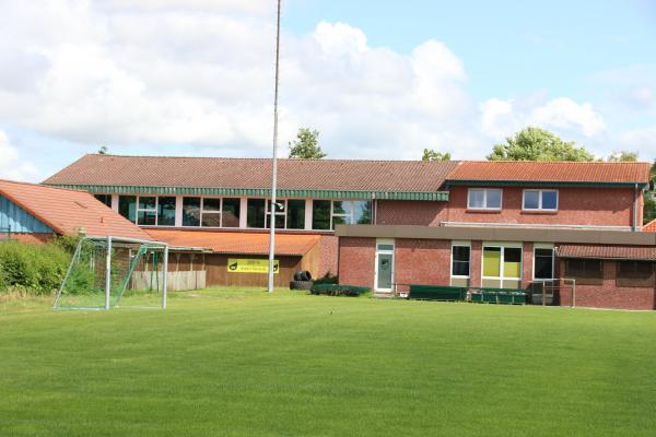 Sportplatz an der Schule - Werdum