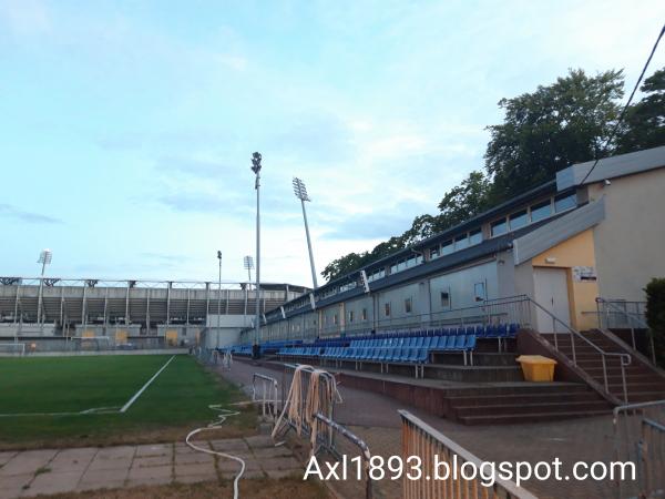 Stadion GOSiR Gdynia Boisko obok - Gdynia