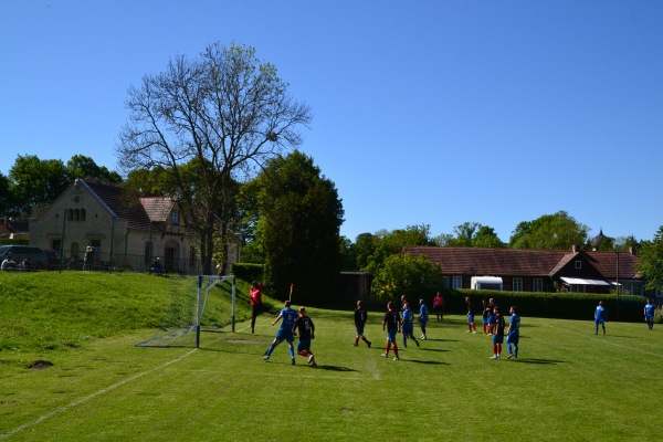 Sportplatz am Schloß - Basedow/Mecklenburg