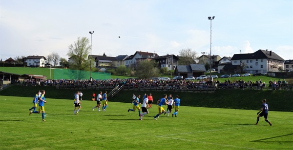 Sportplatz Neukirchen - Neukirchen an der Vöckla