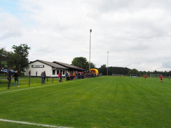 Sportplatz Schloßfeld - Medebach-Düdinghausen