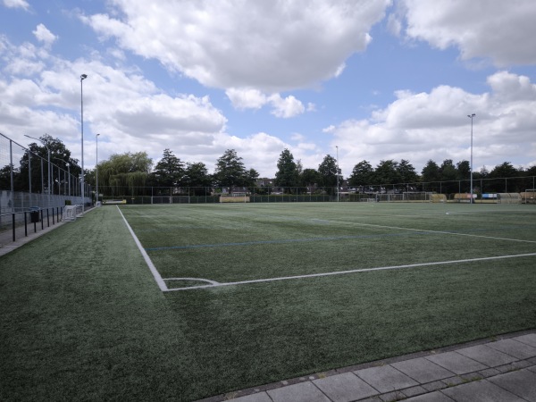 Sportpark De Saren veld 2 -  's-hertogenbosch
