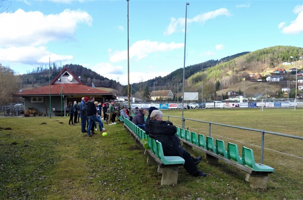 Sportplatz Lebing - Floing