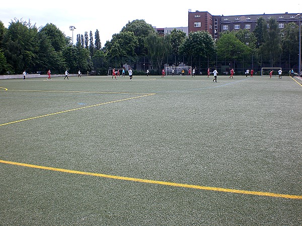 Sportplatz Stralsunder Straße - Berlin-Brunnenviertel