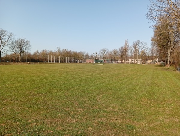 Stadion West F-Platz - Wolfsburg-Laagberg