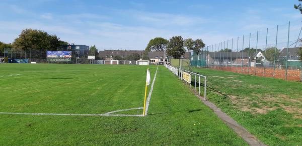 Sportanlage Karolingerstraße - Niederzier-Huchem-Stammeln