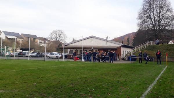 Sportplatz Grundstraße - Schöffengrund-Oberquembach
