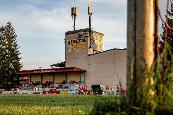 Sportgelände Olympiastraße - Schwandorf-Fronberg