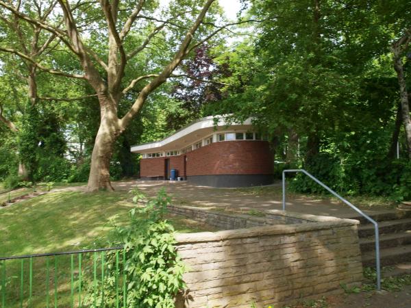 Sportplatz am Volkshaus / Stratmanns Hof - Herne-Röhlinghausen