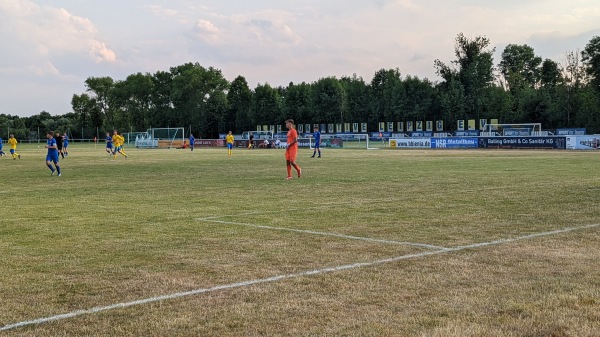 Bruno-Plache-Stadion Nebenplatz 2 - Leipzig-Probstheida