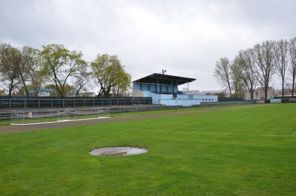 Fotbalový a lehkoatletický stadion Hustopeče - Hustopeče