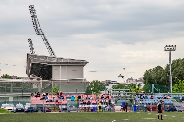 Illovszky Rudolf Stadion Sportcentruma Műfű - Budapest