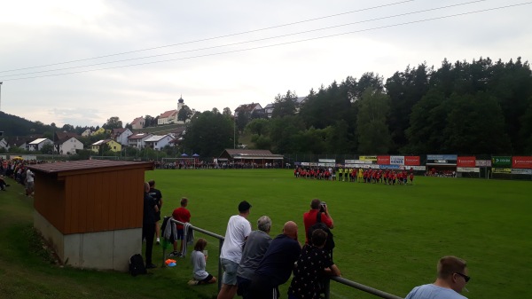 Sportgelände Utzenhofen - Kastl/Lauterachtal-Utzenhofen