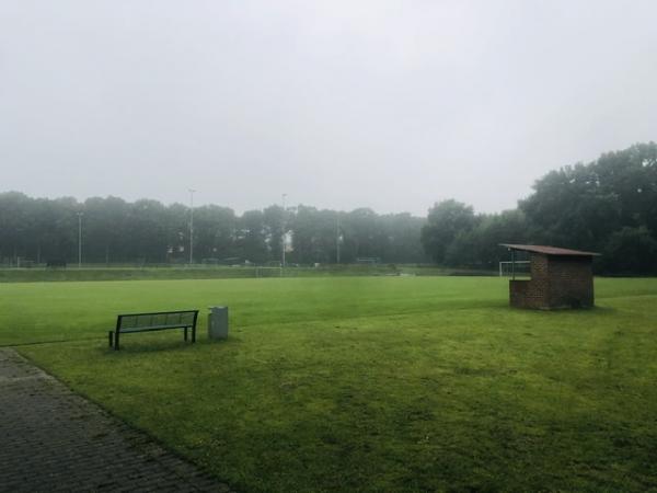 Waldbadstadion Nebenplatz 2 Schule - Uelsen