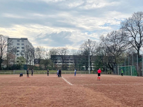 Sportplatz am Vorgebirgspark - Köln-Zollstock