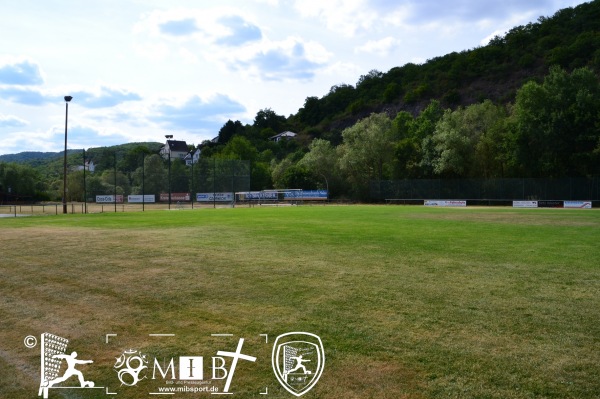Sportplatz am Nahestrand - Idar-Oberstein-Fischbach
