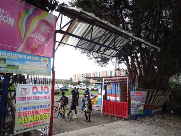 Complejo Club Deportivo Atletico Madrid Cancha 1 - Madrid, Cundinamarca