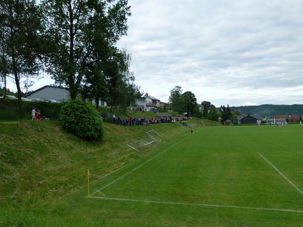 Sportplatz Steinweg - Breidenbach-Wiesenbach
