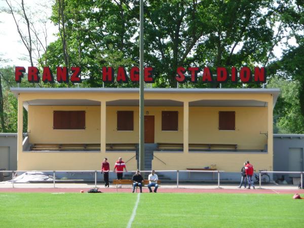 Franz-Hage-Stadion - Bellheim