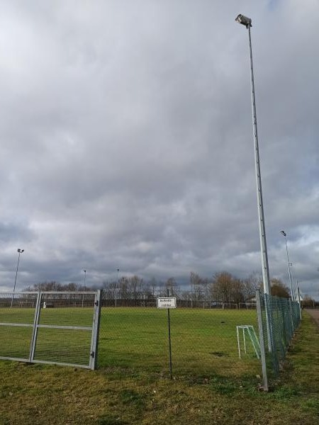 TV-Stadion Nebenplatz 1 - Stutensee-Spöck