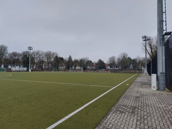 Ernst-Reuter-Sportfeld 6 - Berlin-Zehlendorf