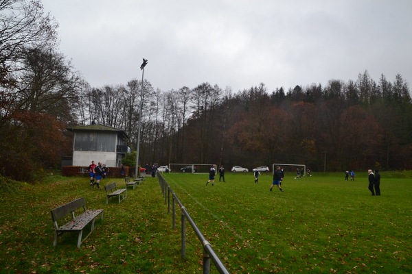 Sportplatz an der Felsfaltung - Hövels-Niederhövels