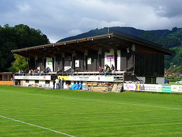 Ehemaliger Zustand: Holztribüne 2024 abgerissen