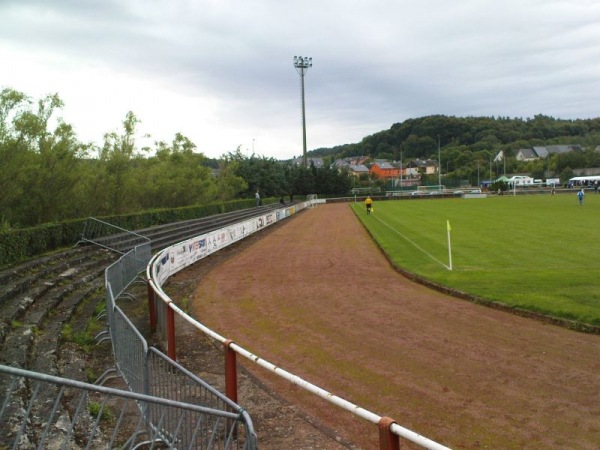 Stade Municipal - Déifferdeng-Uewerkuer (Differdange-Obercorn)