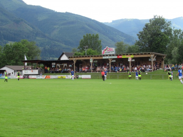 Pörl Arena - Hall