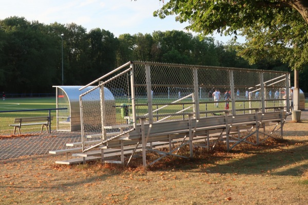 Bezirkssportanlage am Stadtwald Platz 2 - Neuss