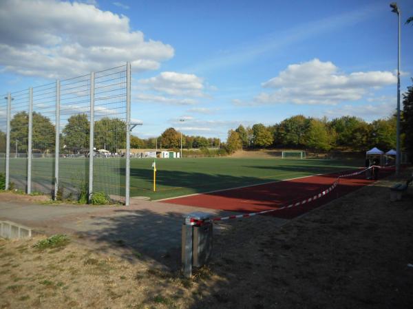 Stadion An der Kirschhecke - Mainz-Marienborn